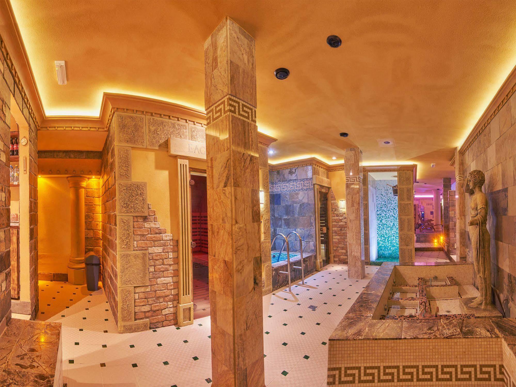 Privilege - Empire Hotels Group Košice Exteriör bild