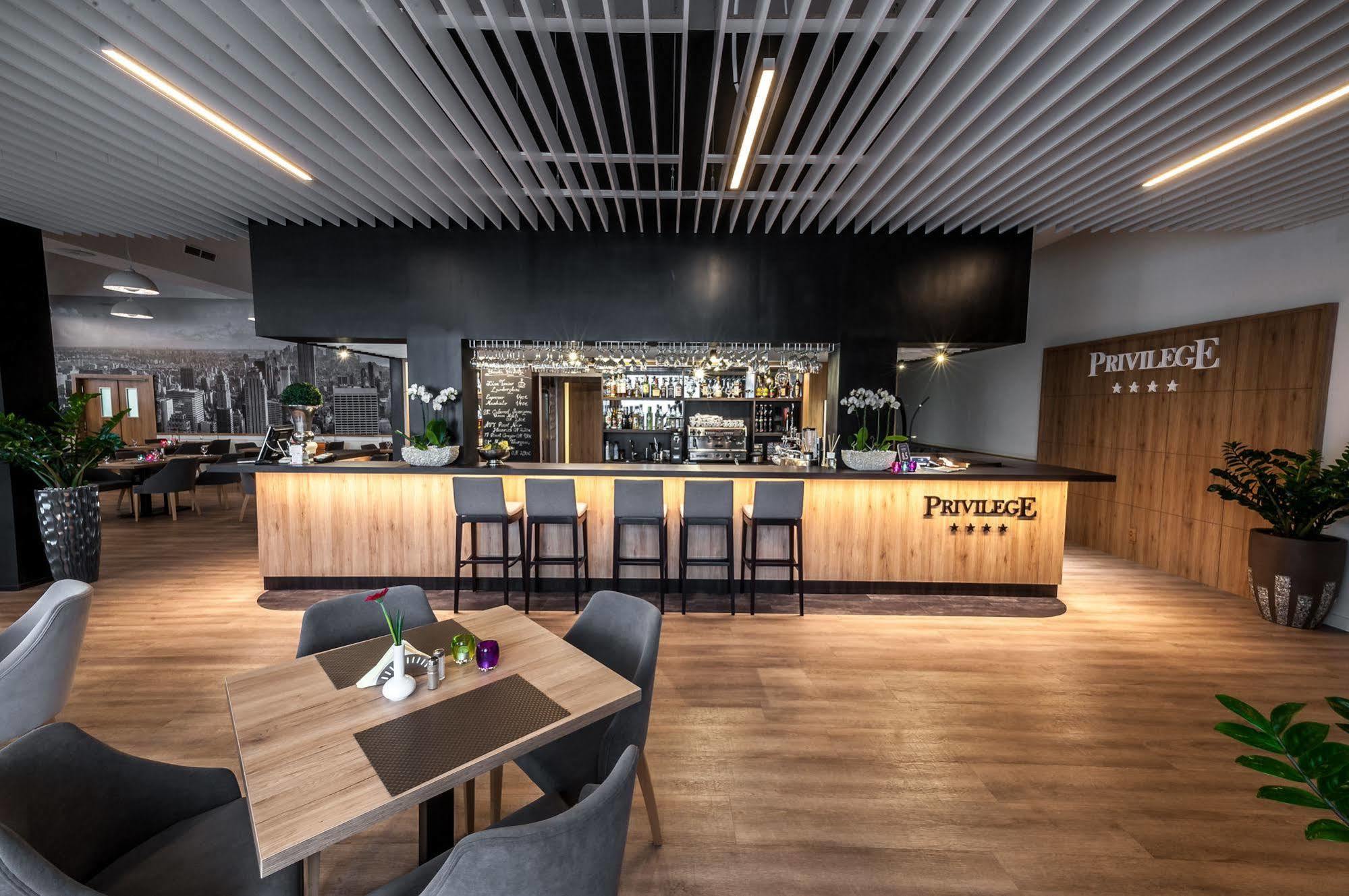Privilege - Empire Hotels Group Košice Exteriör bild