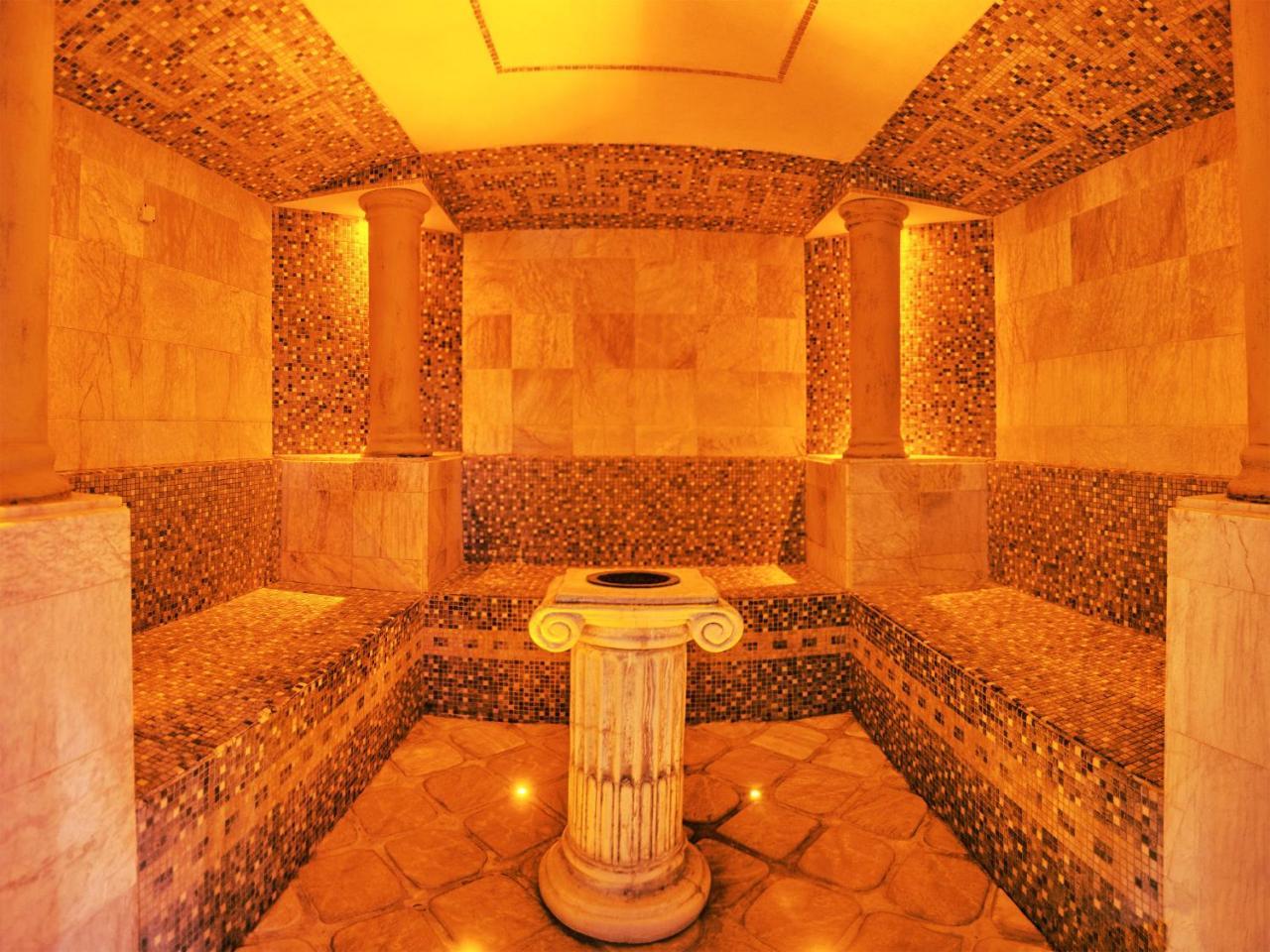 Privilege - Empire Hotels Group Košice Exteriör bild